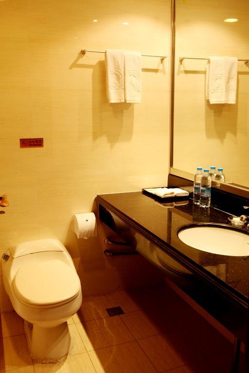 Tianhong Hotel Heze Habitación foto